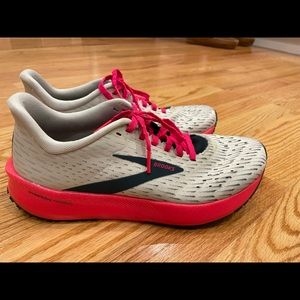 Brooks Hyperion Tempo
